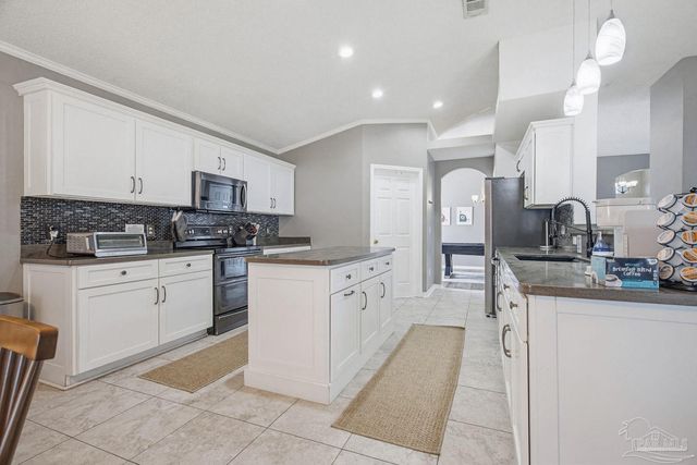 676 Buoy Dr, Pensacola, FL 32507