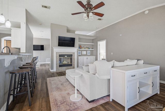 676 Buoy Dr, Pensacola, FL 32507