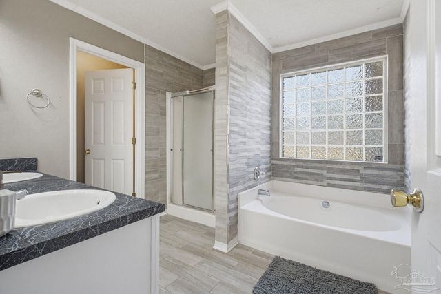 676 Buoy Dr, Pensacola, FL 32507