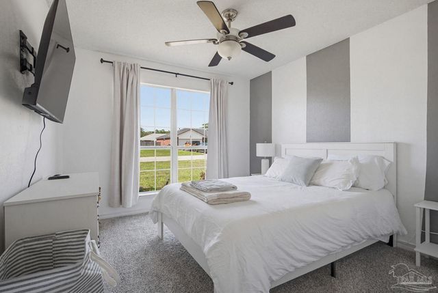 676 Buoy Dr, Pensacola, FL 32507