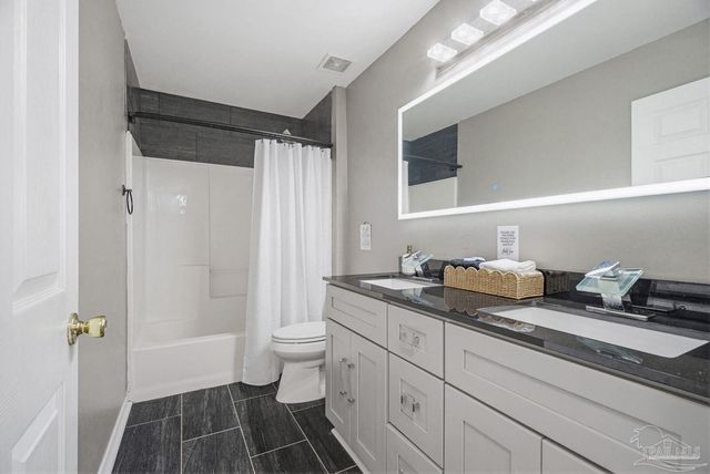 676 Buoy Dr, Pensacola, FL 32507