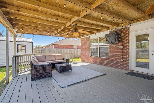 676 Buoy Dr, Pensacola, FL 32507