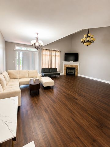 5128 Tomcin Trail, Oak Lawn, IL 60453