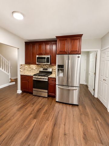 5128 Tomcin Trail, Oak Lawn, IL 60453