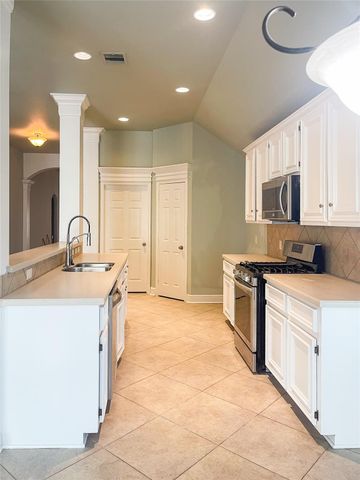 854 Skyspring Lane, League City, TX 77573