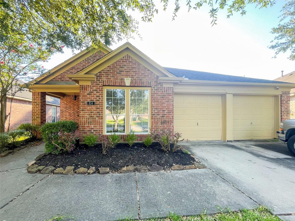 854 Skyspring Lane, League City, TX 77573