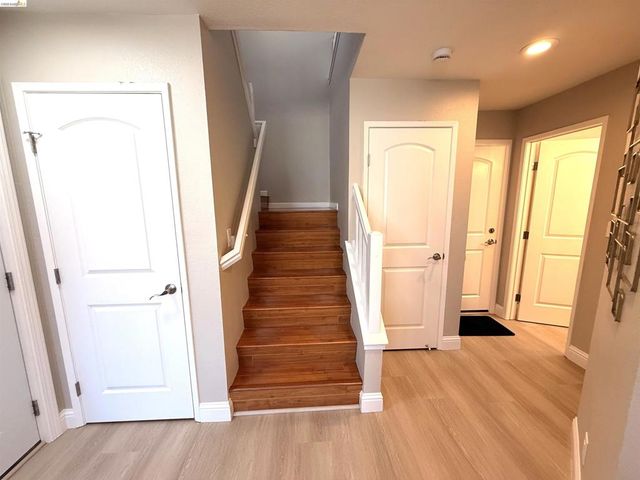 1736 Nandina Ct, Antioch, CA 94531