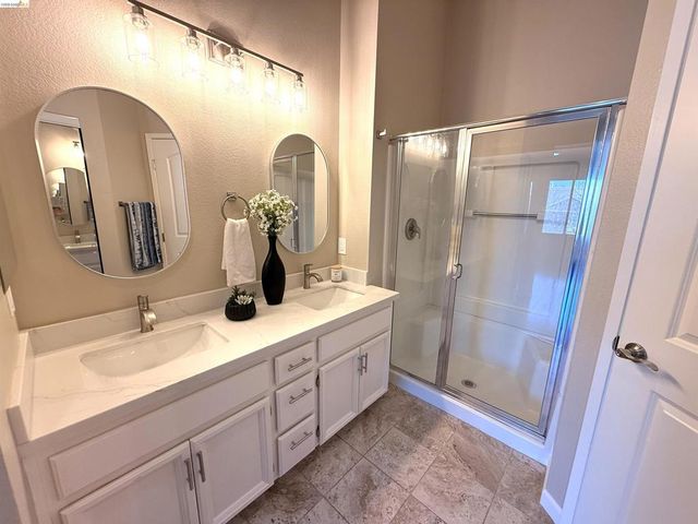 1736 Nandina Ct, Antioch, CA 94531