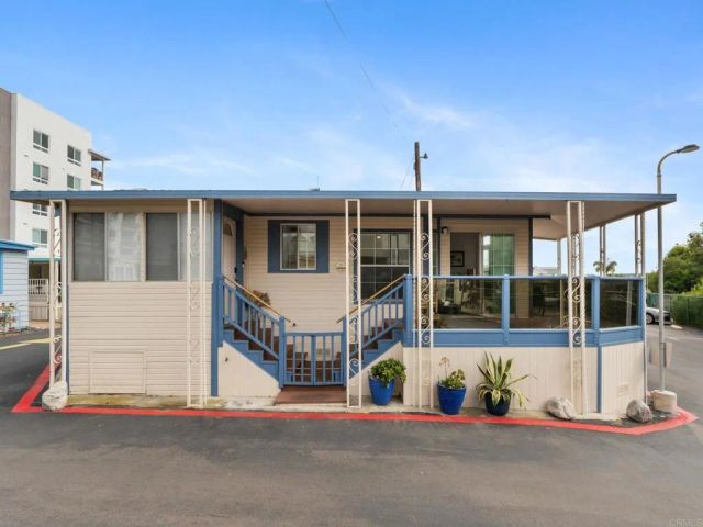 900 N Cleveland Street 94, Oceanside, CA 92054