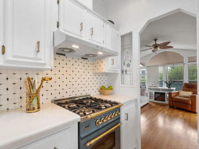 900 N Cleveland Street 94, Oceanside, CA 92054