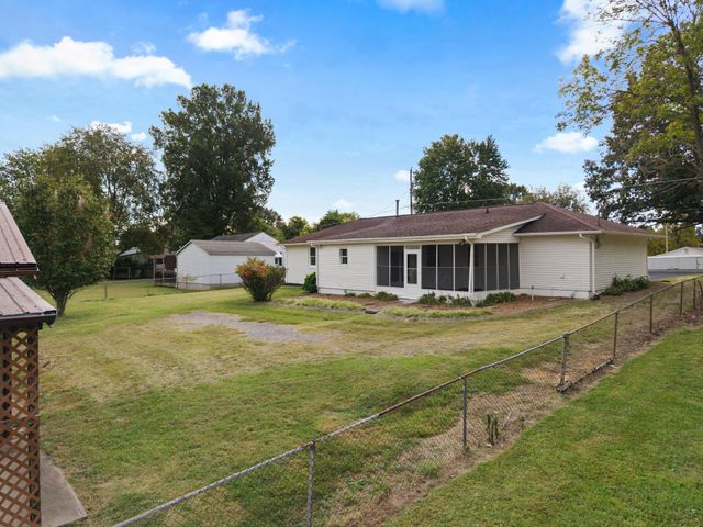 739 Eden Drive, Paducah, KY 42003