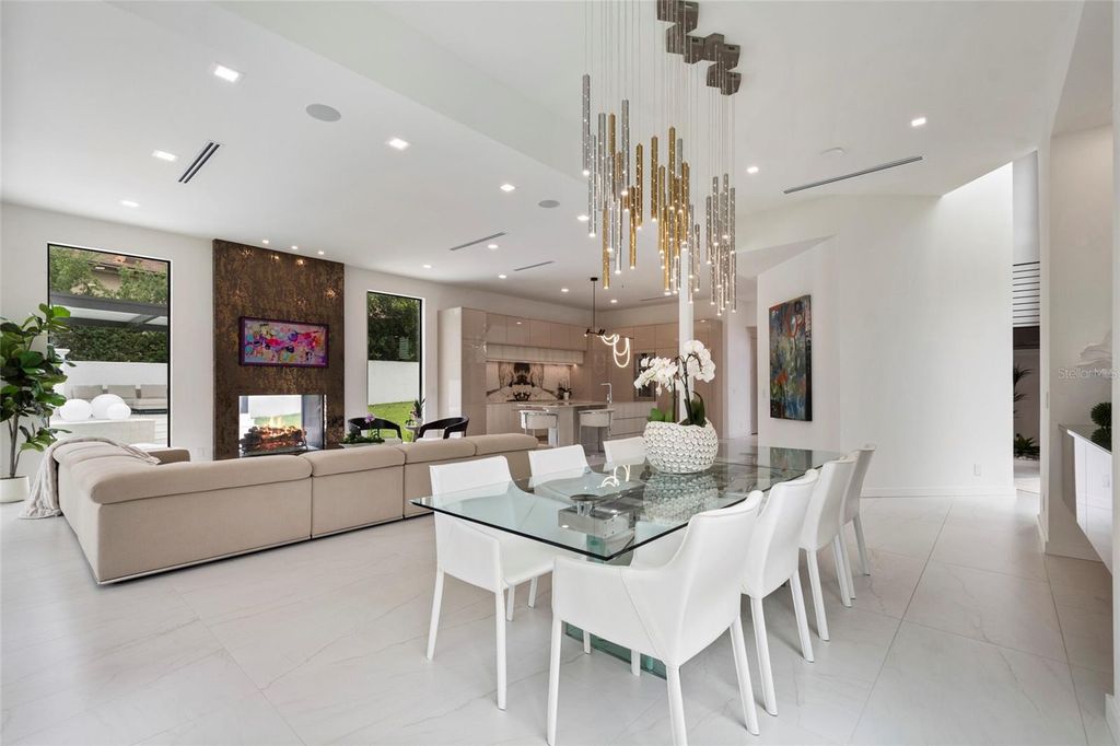 Image 30 of property listing at 9061 RON DEN LANE, Windermere, FL 34786
