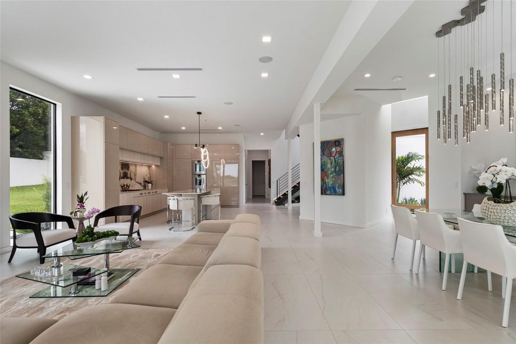 Image 34 of property listing at 9061 RON DEN LANE, Windermere, FL 34786