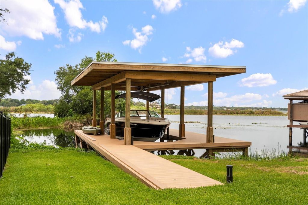Image 98 of property listing at 9061 RON DEN LANE, Windermere, FL 34786
