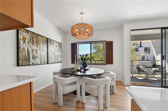 13331 Moorpark 223, Sherman Oaks, CA 91423