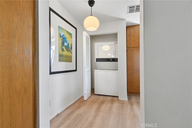 13331 Moorpark 223, Sherman Oaks, CA 91423