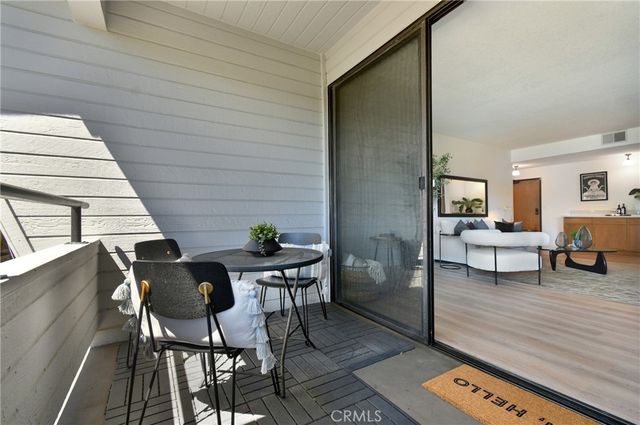 13331 Moorpark 223, Sherman Oaks, CA 91423