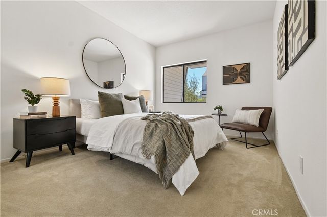 13331 Moorpark 223, Sherman Oaks, CA 91423