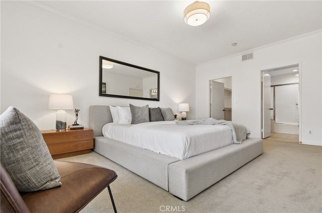 13331 Moorpark 223, Sherman Oaks, CA 91423