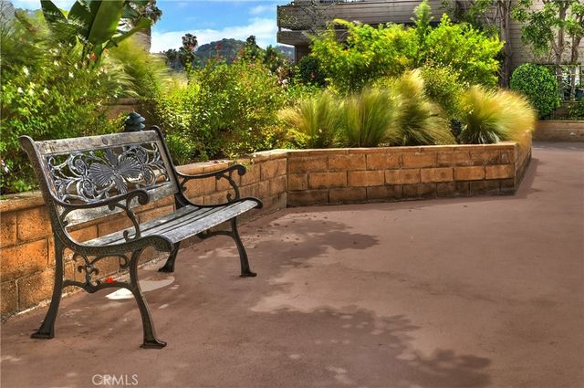 13331 Moorpark 223, Sherman Oaks, CA 91423
