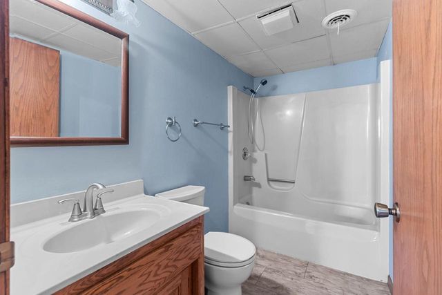 634 E WALNUT PLACE, Sturgeon Bay, WI 54235