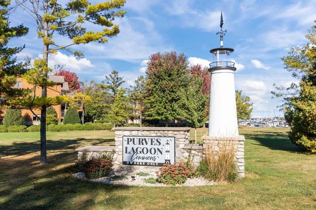 634 E WALNUT PLACE, Sturgeon Bay, WI 54235