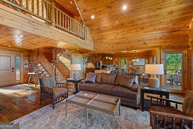 483 Kennebec Drive, Mineral Bluff, GA 30559