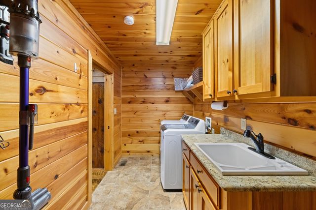 483 Kennebec Drive, Mineral Bluff, GA 30559