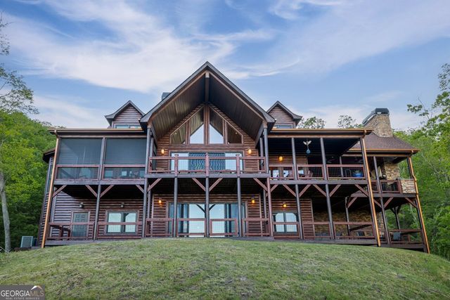 483 Kennebec Drive, Mineral Bluff, GA 30559