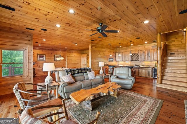 483 Kennebec Drive, Mineral Bluff, GA 30559