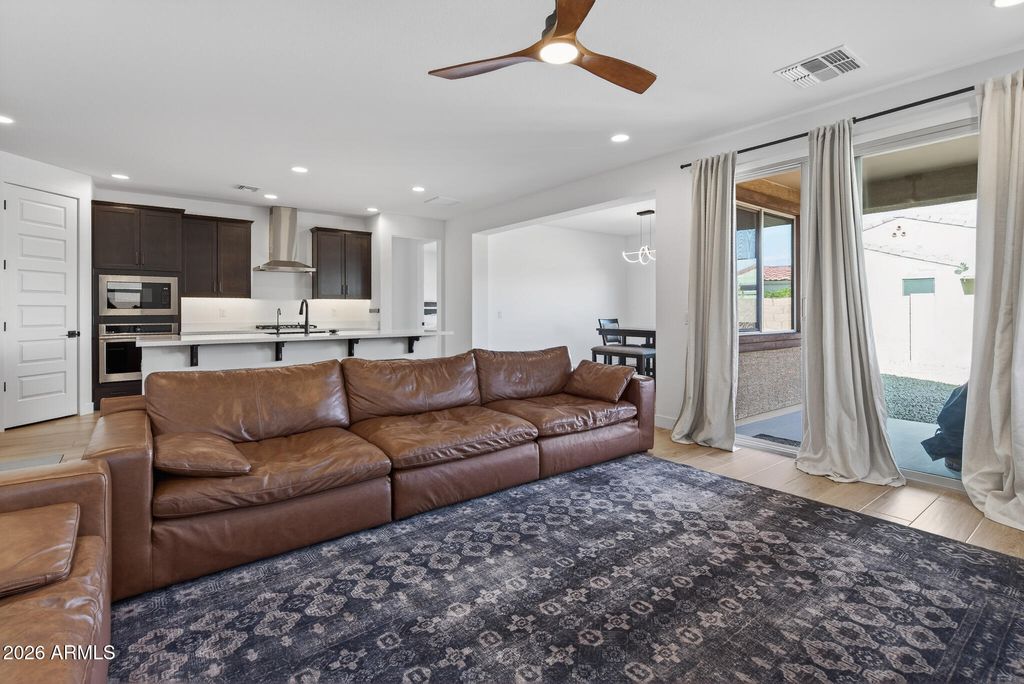 Image 10 of property listing at 5416 W JACKALOPE Lane, Laveen, AZ 85339