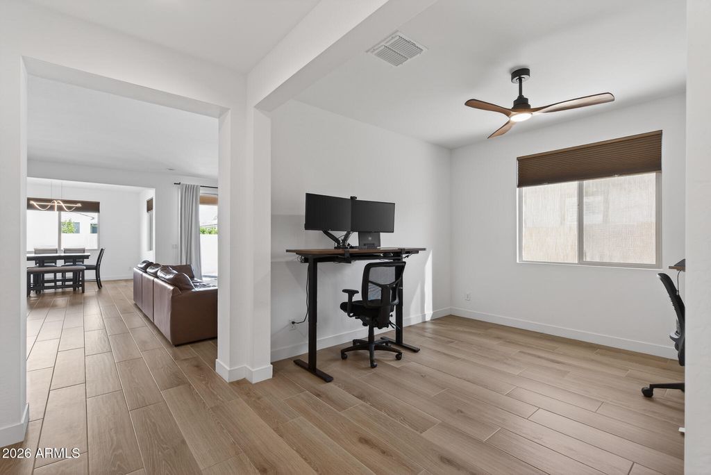 Image 13 of property listing at 5416 W JACKALOPE Lane, Laveen, AZ 85339