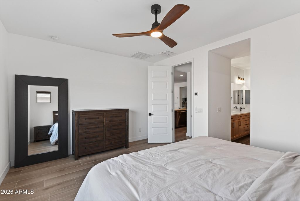 Image 16 of property listing at 5416 W JACKALOPE Lane, Laveen, AZ 85339