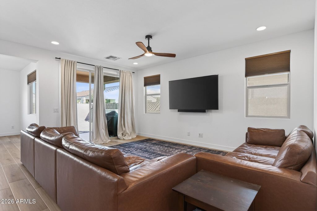 Image 7 of property listing at 5416 W JACKALOPE Lane, Laveen, AZ 85339