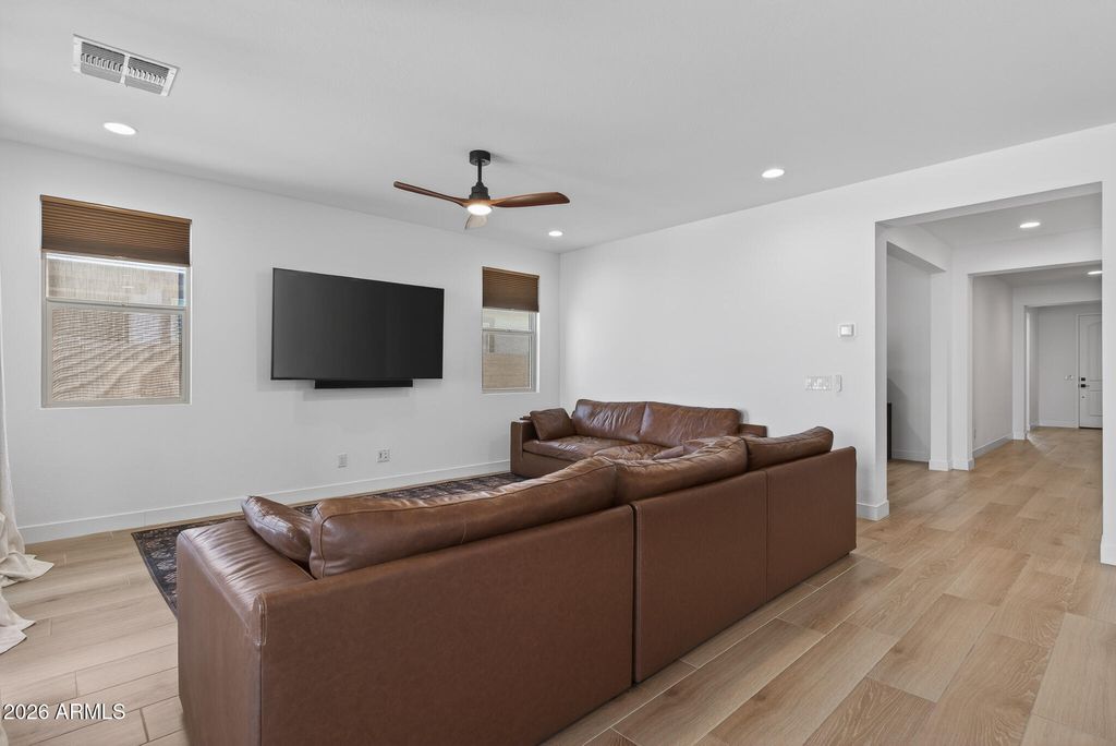 Image 8 of property listing at 5416 W JACKALOPE Lane, Laveen, AZ 85339