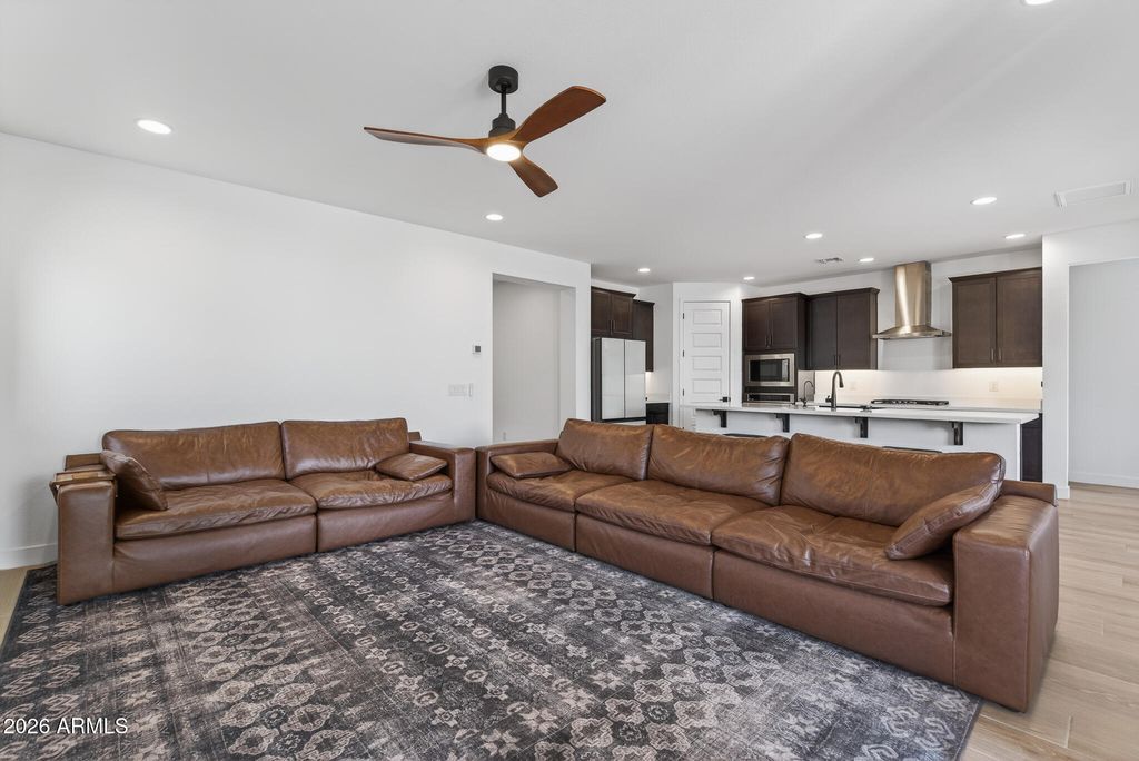 Image 9 of property listing at 5416 W JACKALOPE Lane, Laveen, AZ 85339