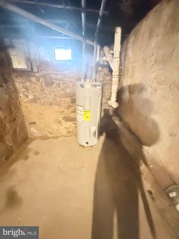 341 PEAR ST, Reading, PA 19601