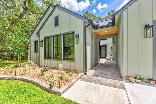 21701 Dan Drive, Magnolia, TX 77355