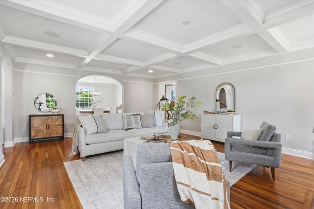 1052 HOLLY Lane, Jacksonville, FL 32207