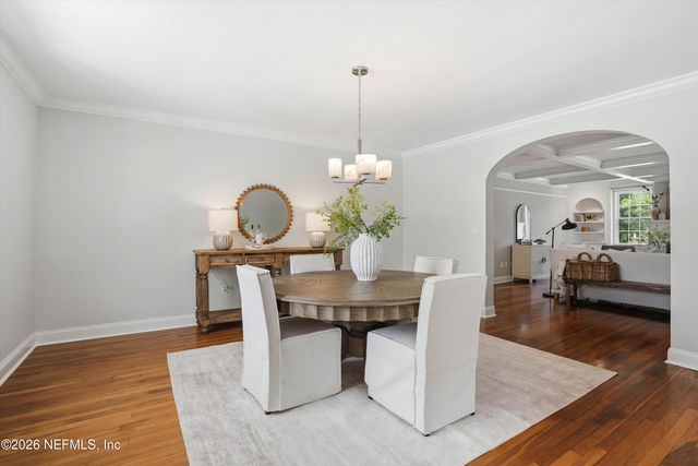 1052 HOLLY Lane, Jacksonville, FL 32207