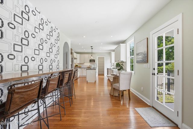 1052 HOLLY Lane, Jacksonville, FL 32207