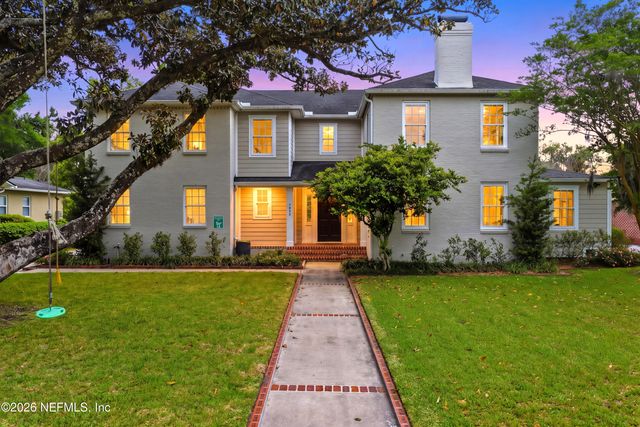 1052 HOLLY Lane, Jacksonville, FL 32207