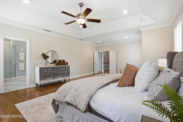 1052 HOLLY Lane, Jacksonville, FL 32207