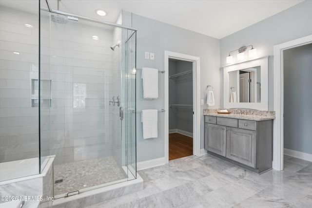 1052 HOLLY Lane, Jacksonville, FL 32207