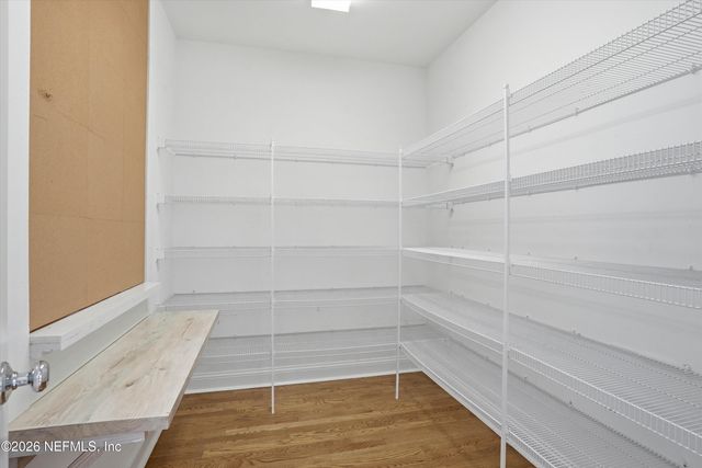 1052 HOLLY Lane, Jacksonville, FL 32207