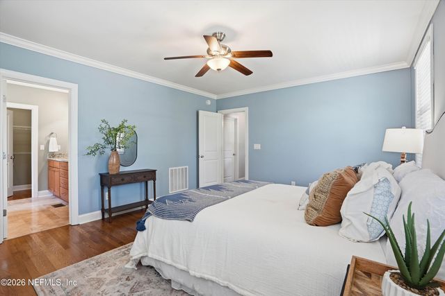 1052 HOLLY Lane, Jacksonville, FL 32207