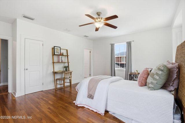 1052 HOLLY Lane, Jacksonville, FL 32207