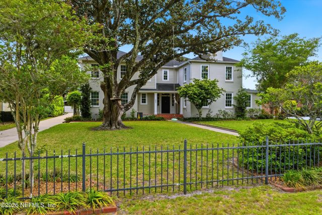 1052 HOLLY Lane, Jacksonville, FL 32207