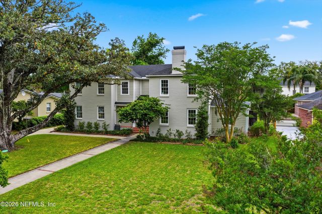 1052 HOLLY Lane, Jacksonville, FL 32207