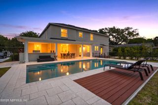 1052 HOLLY Lane, Jacksonville, FL 32207